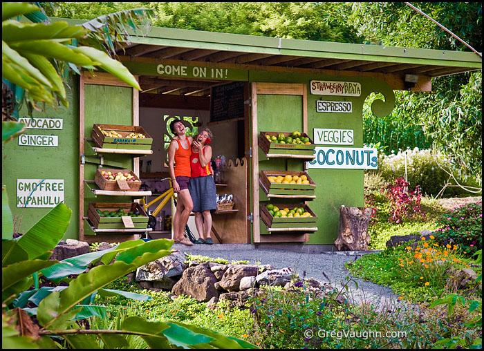 Laulima Farm produce stand