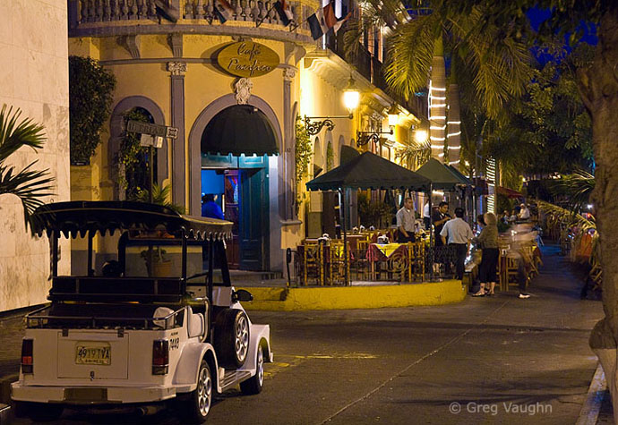 Cafe Pacifico and pulmonia in Plaza Machado