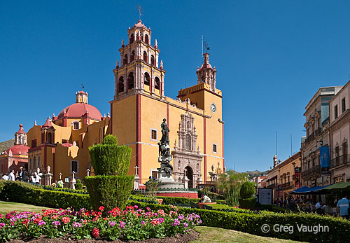 09101301 Plaza-de- la - Paz -Guanajuato - Wanders Wonders